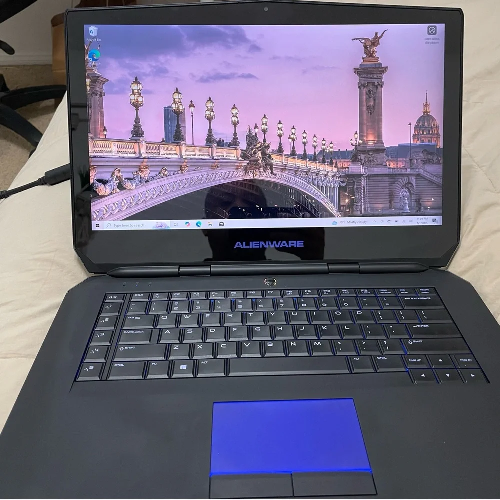 Alienware R15 - Picture 4 of 5